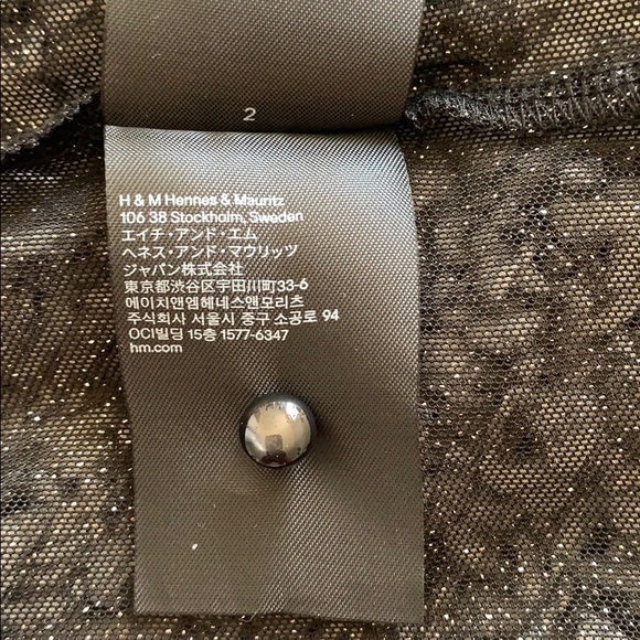 H&M’s gorgeous black blouse - Picture 5 of 6